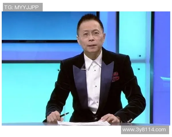 詹俊现场解说曼城对阵利物浦社媒晒照展现紧张氛围与激情时刻