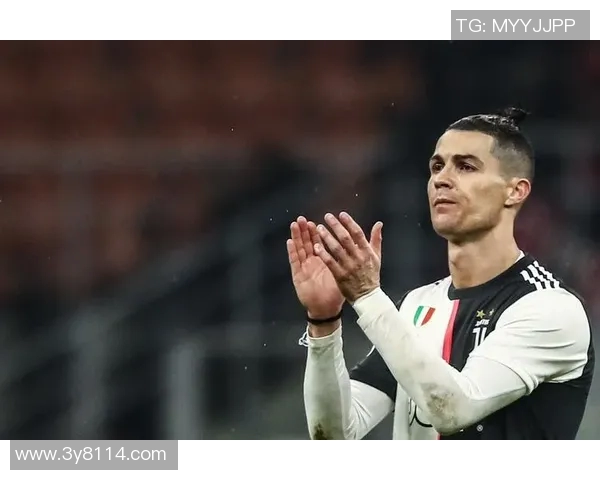 尤文前球员揭露C罗对萨里战术不满用吃草方式表达自己对比赛的理解 尤文前球员揭露C罗对萨里战术不满用吃草方式表达自己对比赛的理解