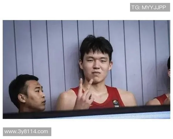 青岛队观察：杨瀚森展现山东大汉的坚韧与好胜精神