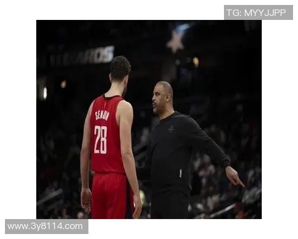 火媒分析乌度卡执教问题谢泼德应成首发阿门不应上场申京需减少背打次数