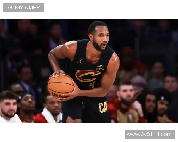 莫布里谈哈登比赛习惯：从小观看他的比赛让我受益匪浅